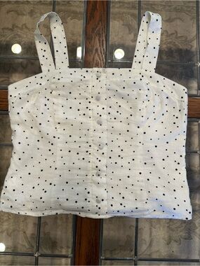 Gianni Bini White Linen Top With Black Polka Dots And False Button Front Size 4
